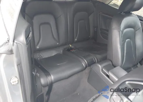 2010 Audi A5 2.0T Premium z USA, uszkodzony, nr VIN WAULFAFH2AN006771